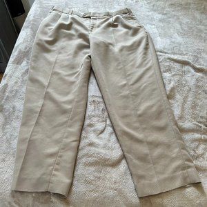 Denver Hays Tan men's khaki pants Size 40/32